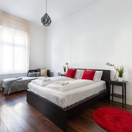 Апартаменты Red Dot One - New Unit In Heart Of Jewish Quarter Будапешт Экстерьер фото